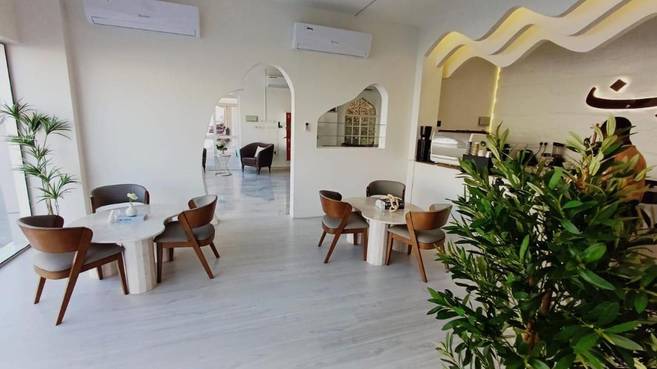 Hotel Taj Al Arab Al Buraimi Exterior foto
