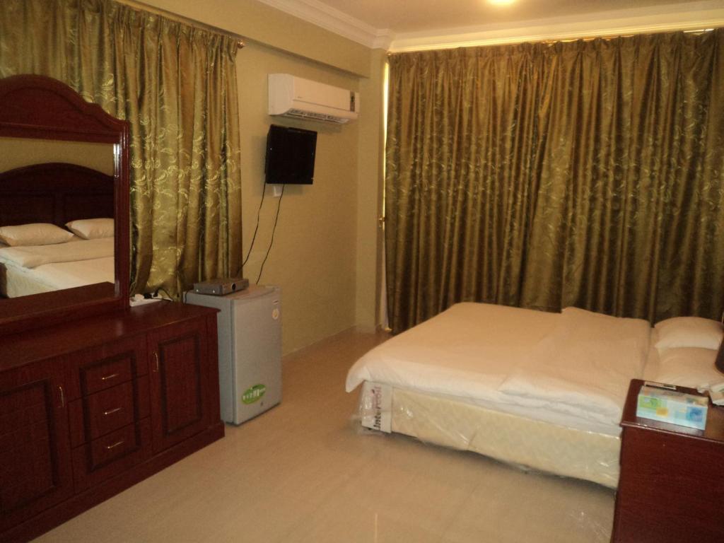 Hotel Taj Al Arab Al Buraimi Exterior foto
