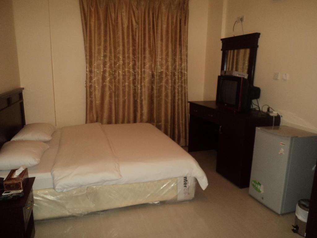 Hotel Taj Al Arab Al Buraimi Habitación foto